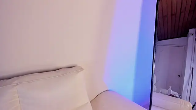 Snapshot of Rebeca_Williams_ chatting on 01-25-25, 03:19 Rebeca Williams  online show from 01-25-25, 03:19