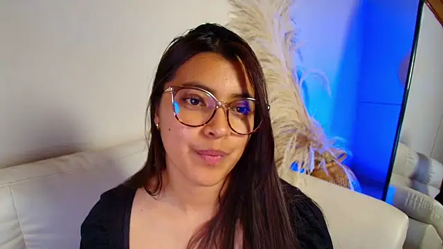 Snapshot of Rebeca_Williams_ chatting on 02-06-25, 05:14 Rebeca Williams  online show from 02-06-25, 05:14