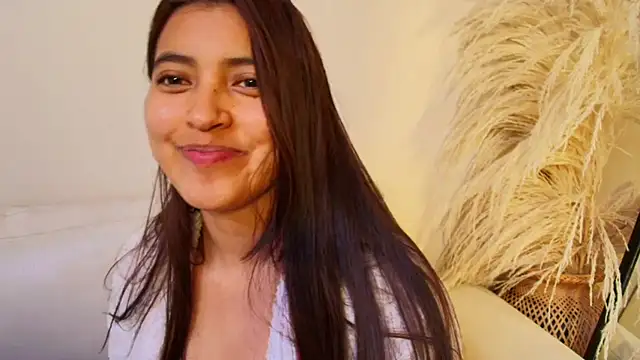 Snapshot of Rebeca_Williams_ chatting on 02-14-25, 02:18 Rebeca Williams  online show from 02-14-25, 02:18