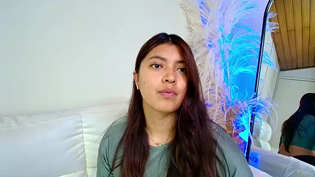 Snapshot of Rebeca_Williams_ chatting on 02-18-25, 08:47 Rebeca Williams  online show from 02-18-25, 08:47