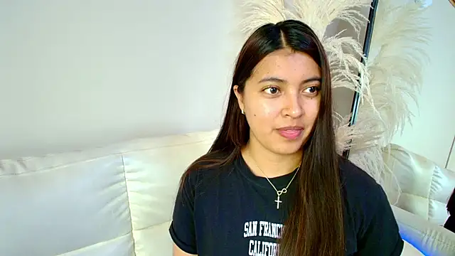 Snapshot of Rebeca_Williams_ chatting on 02-20-25, 10:26 Rebeca Williams  online show from 02-20-25, 10:26