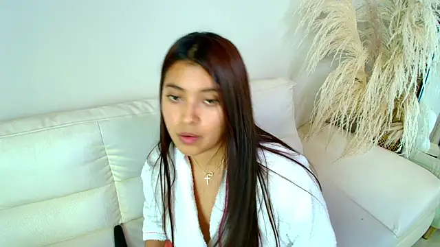 Snapshot of Rebeca_Williams_ chatting on 02-25-25, 03:42 Rebeca Williams  online show from 02-25-25, 03:42