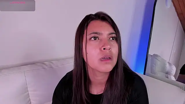 Snapshot of Rebeca_Williams_ chatting on 10-28-25, 11:25 Rebeca Williams  online show from 10-28-25, 11:25