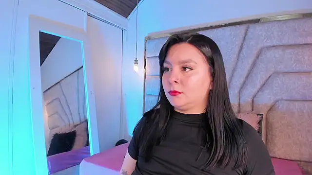 EmaJames25 online show from 10-13-25, 04:07