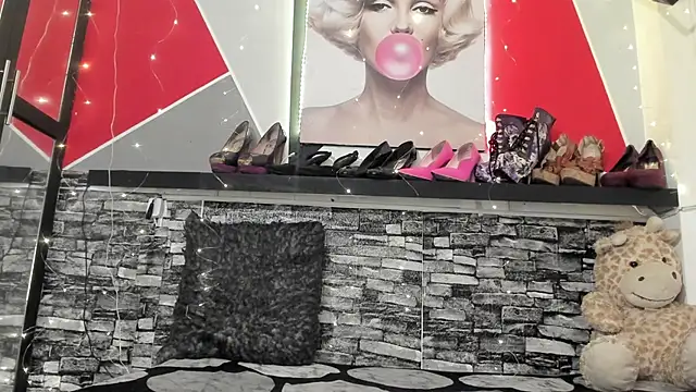 Cute Cata online show from 01-27-25, 05:58