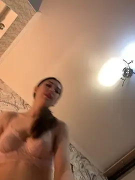 Snapshot of LushLuna chatting on 10-05-25, 08:56 LushLuna online show from 10-05-25, 08:56