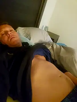 Bigtater1999 online show from 11-09-25, 02:15