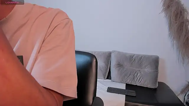 Snapshot of Aaron_Scoot chatting on 01-09-26, 11:02 Aaron Scoot online show from 01-09-26, 11:02