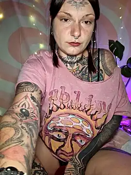 lizzardqueeen online show from 03-08-26, 03:54