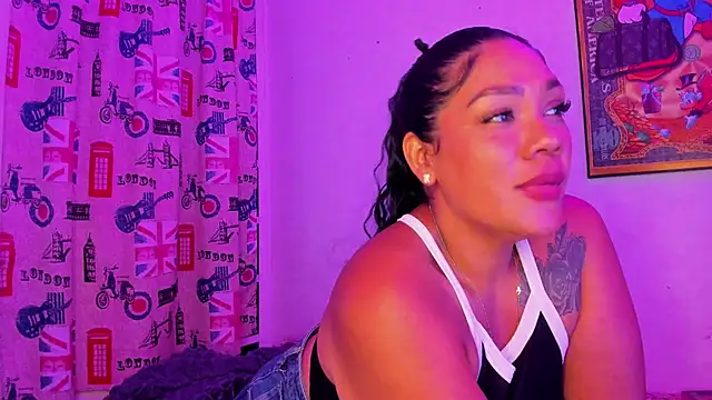 Ashley bigas  online show from 11-18-25, 08:19