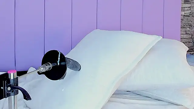 Aixa hill1 online show from 02-17-25, 08:36