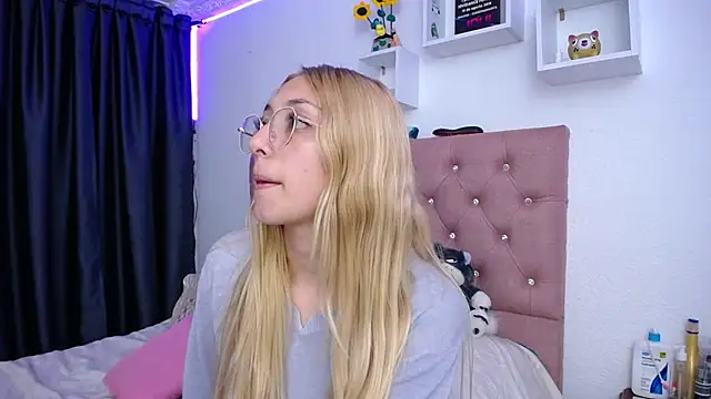 Soffy-brooks online show from 10-12-25, 05:17