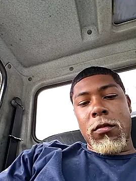 Snapshot of Pr3To021 chatting on 09-23-25, 02:53 Pr3To021 online show from 09-23-25, 02:53