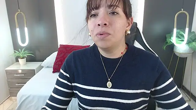 alma fenix online show from 12-28-24, 12:24