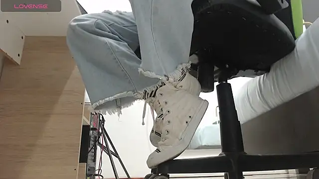 alma fenix online show from 02-21-25, 01:11