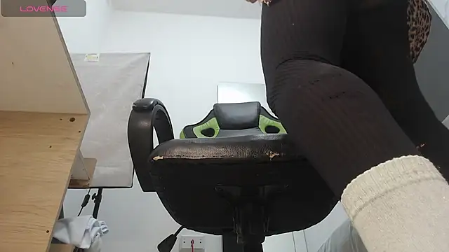 alma fenix online show from 02-28-25, 03:15