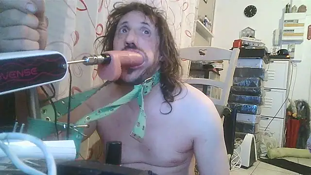 cyril020202 online show from 03-08-26, 12:19