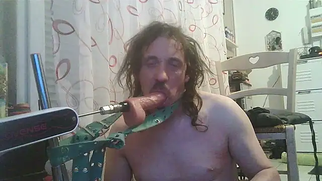 Snapshot of cyril020202 chatting on 04-18-26, 11:38 cyril020202 online show from 04-18-26, 11:38