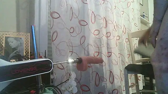 Snapshot of cyril020202 chatting on 04-24-26, 11:29 cyril020202 online show from 04-24-26, 11:29