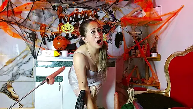 Snapshot of Bigass_dayla chatting on 10-11-25, 01:20 Bigass dayla online show from 10-11-25, 01:20