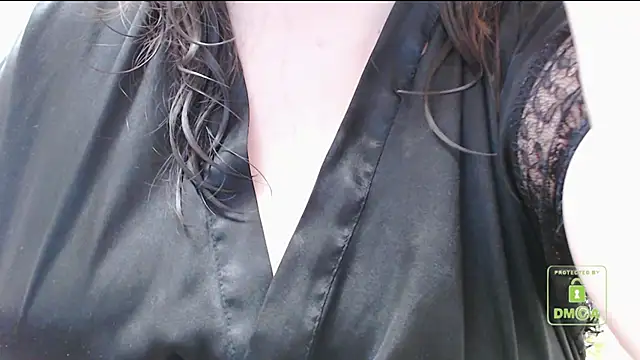 Snapshot of cute_and_hot chatting on 01-23-25, 09:18 cute and hot online show from 01-23-25, 09:18