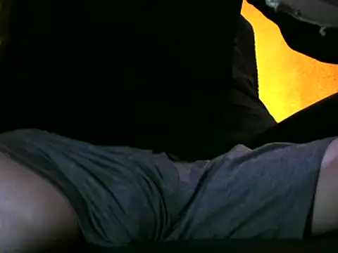 Snapshot of Ray175oo chatting on 01-19-25, 03:42 Ray175oo online show from 01-19-25, 03:42