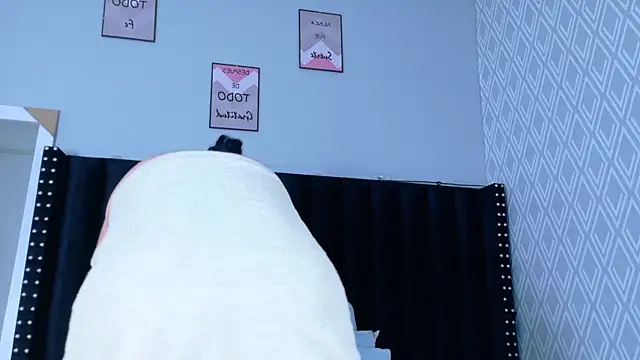 hotlatinateacher online show from 02-04-26, 06:58