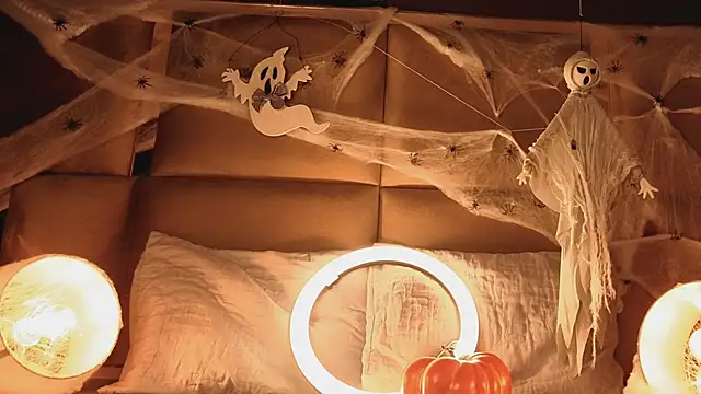 angelinepossy online show from 10-21-25, 09:26