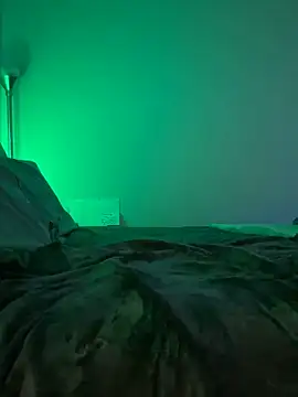 RainFallzxxz online show from 10-19-25, 12:39