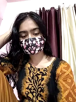 Snapshot of Arisha- chatting on 10-04-25, 07:45 Arisha- online show from 10-04-25, 07:45