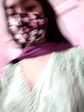 Snapshot of Arisha- chatting on 10-10-25, 09:30 Arisha- online show from 10-10-25, 09:30