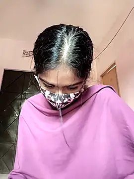 Snapshot of Arisha- chatting on 10-14-25, 08:48 Arisha- online show from 10-14-25, 08:48