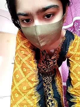 Snapshot of Arisha- chatting on 10-17-25, 03:10 Arisha- online show from 10-17-25, 03:10