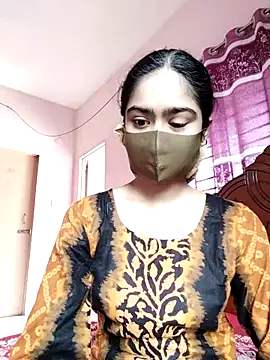 Snapshot of Arisha- chatting on 10-26-25, 09:26 Arisha- online show from 10-26-25, 09:26