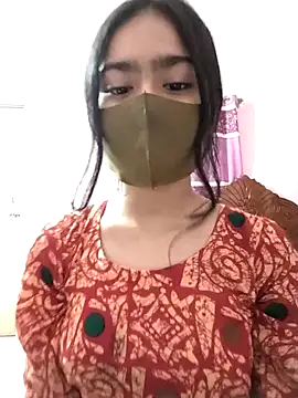 Snapshot of Arisha- chatting on 10-31-25, 07:59 Arisha- online show from 10-31-25, 07:59