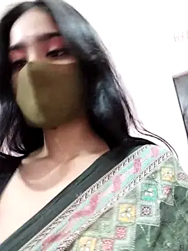 Snapshot of Arisha- chatting on 11-24-25, 01:22 Arisha- online show from 11-24-25, 01:22