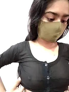 Snapshot of Arisha- chatting on 11-30-25, 02:43 Arisha- online show from 11-30-25, 02:43