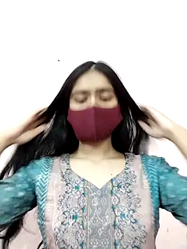 Snapshot of Arisha- chatting on 12-19-25, 02:24 Arisha- online show from 12-19-25, 02:24