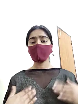 Snapshot of Arisha- chatting on 02-01-26, 07:45 Arisha- online show from 02-01-26, 07:45