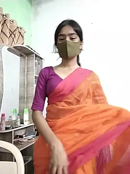 Snapshot of Arisha- chatting on 07-28-26, 04:39 Arisha- online show from 07-28-26, 04:39