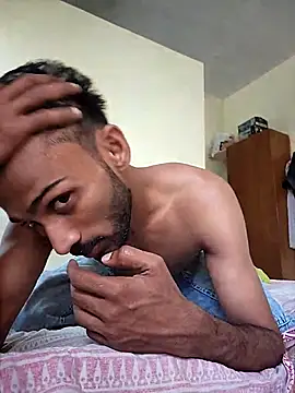 Snapshot of JOHN_LEE_DEREK chatting on 03-20-26, 07:13 JOHN LEE DEREK online show from 03-20-26, 07:13