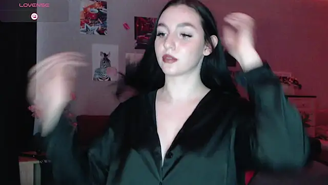 Fluffy Tiffy online show from 02-25-25, 04:57