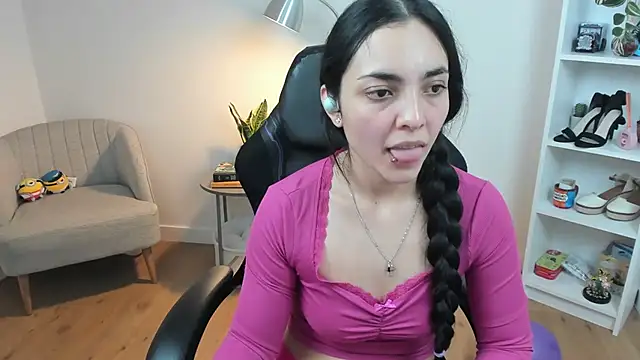  BellaEvans  online show from 02-12-25, 08:49