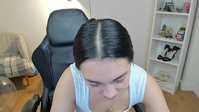  BellaEvans  online show from 05-04-26, 04:41