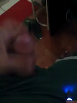 Snapshot of lobomisterioso13 chatting on 03-18-26, 01:36 lobomisterioso13 online show from 03-18-26, 01:36