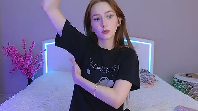 Snapshot of MichaDenver chatting on 10-10-25, 07:46 MichaDenver online show from 10-10-25, 07:46