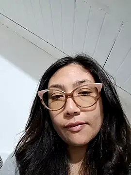 Mia Ruiz online show from 02-05-25, 01:04