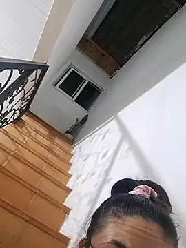 Snapshot of Mia_Ruiz chatting on 10-05-25, 01:59 Mia Ruiz online show from 10-05-25, 01:59