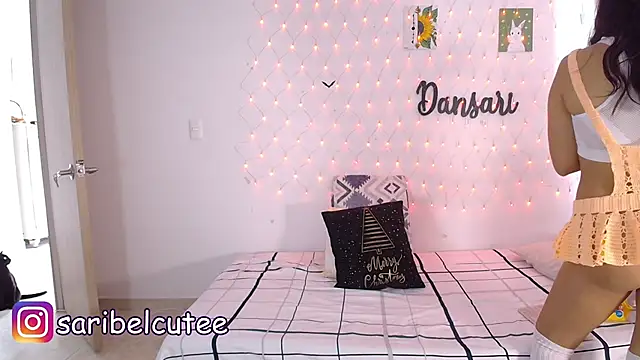 saribelcute online show from 12-16-24, 03:00