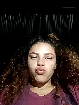 Snapshot of Mommy-Hot chatting on 02-02-25, 03:10 Mommy-Hot online show from 02-02-25, 03:10